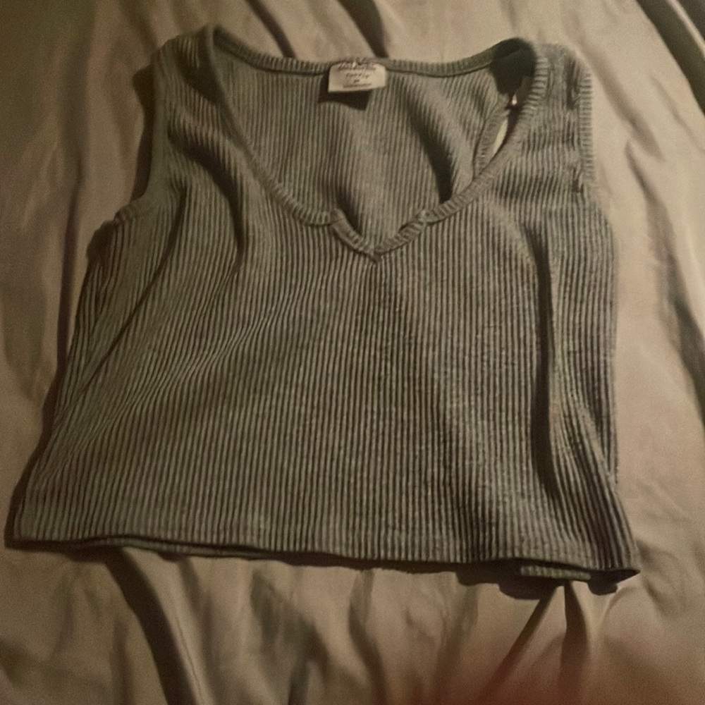 Grey medium